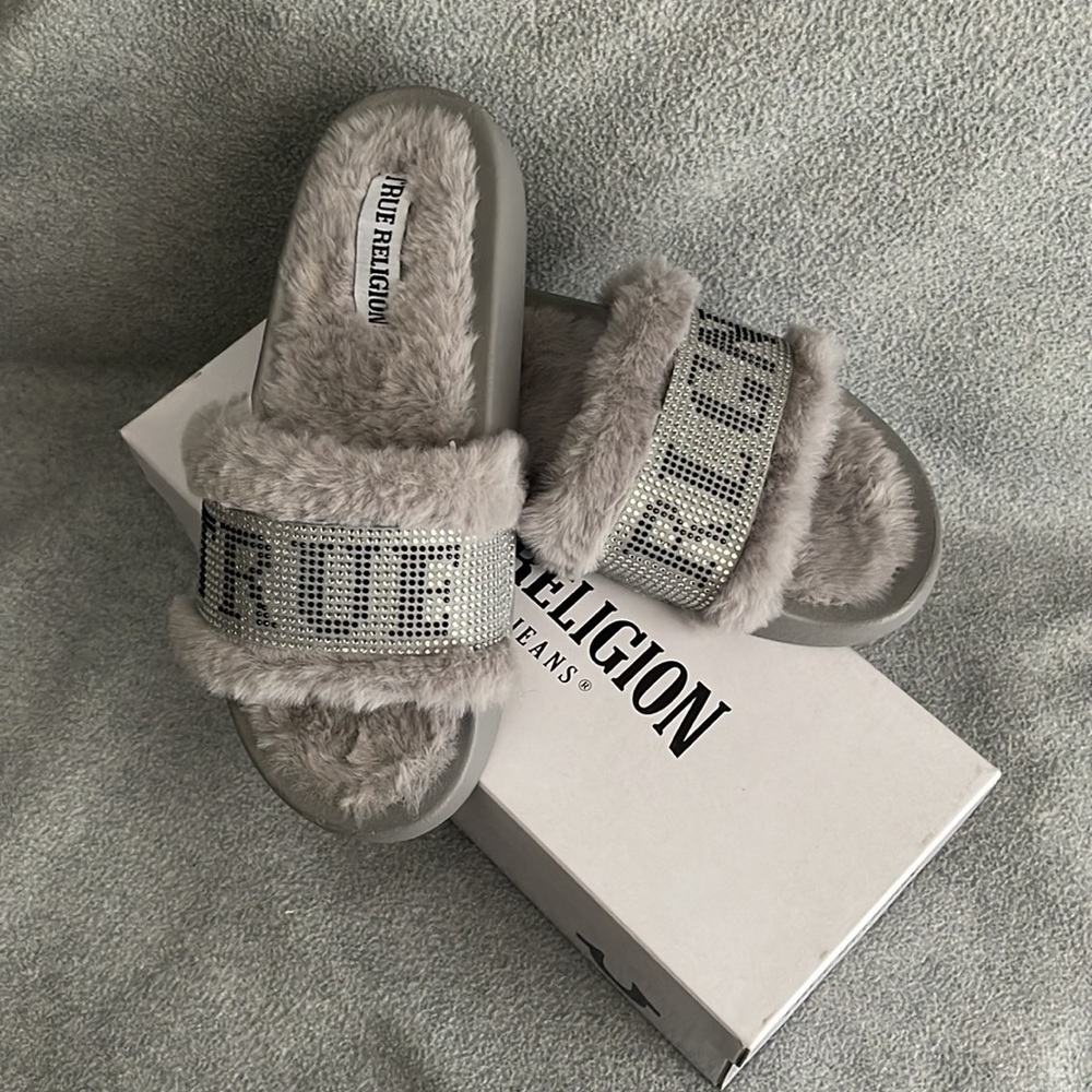 True Religion Slides